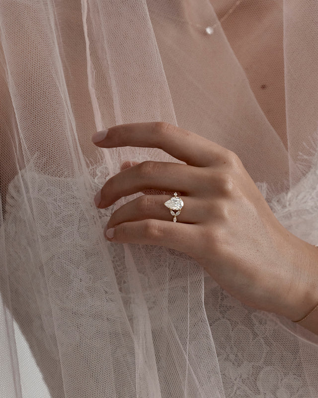 18k Solid Gold Lotus Bloom Engagement Ring - Pear