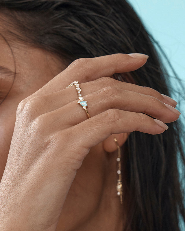 9k Solid Gold Enchanted Light Lab-Grown Diamond Ring