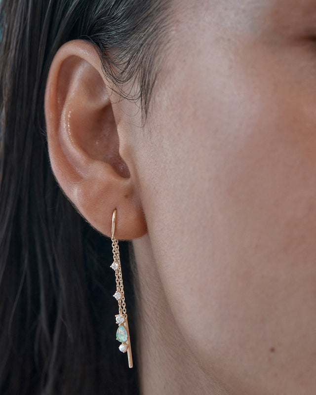 9k Solid Gold Enchanted Light Lab-Grown Diamond Thread Earring