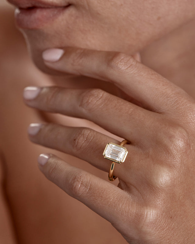 18k Solid Gold Hidden Lotus Engagement Ring - Emerald