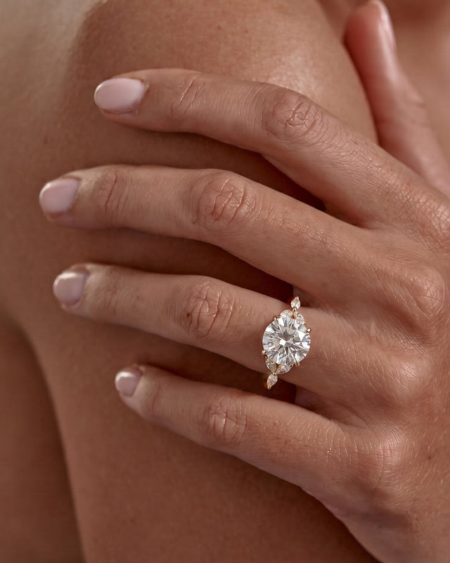 18k Solid Gold Lotus Bloom Engagement Ring - Round 2.5ct