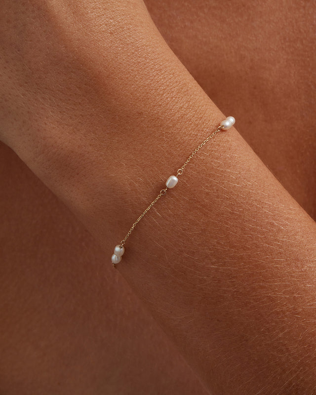 9k Solid Gold Serene Dreams Pearl Bracelet