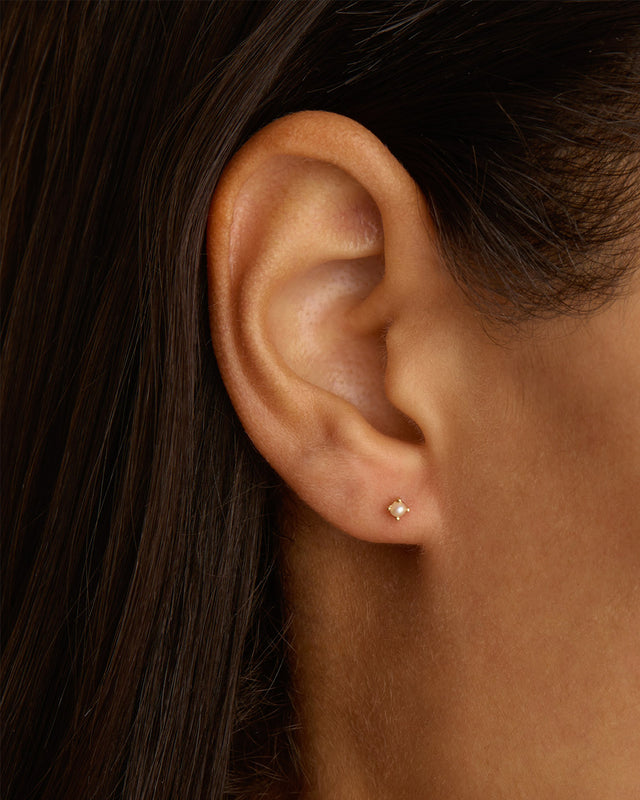 18k Gold Vermeil Moonlight Pearl Stud Earrings