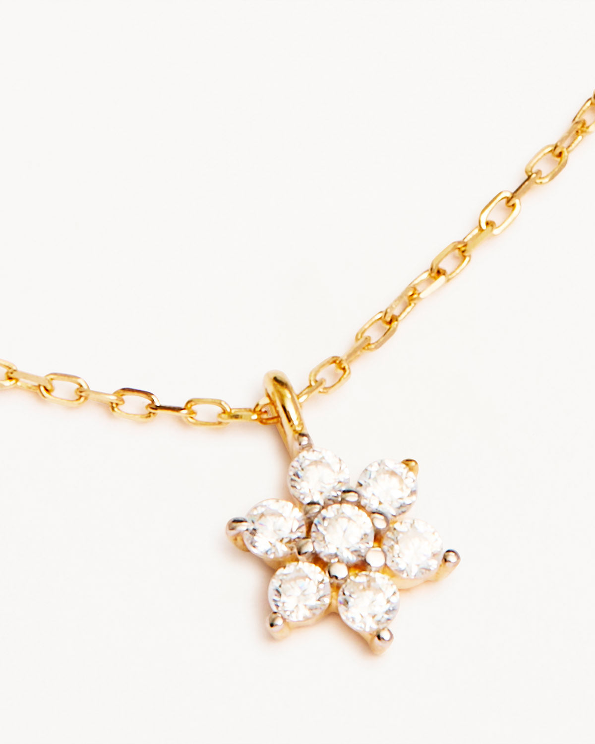 simple gold flower necklace | Bridal gold jewellery, Gold necklace designs,  Bridal gold jewellery designs
