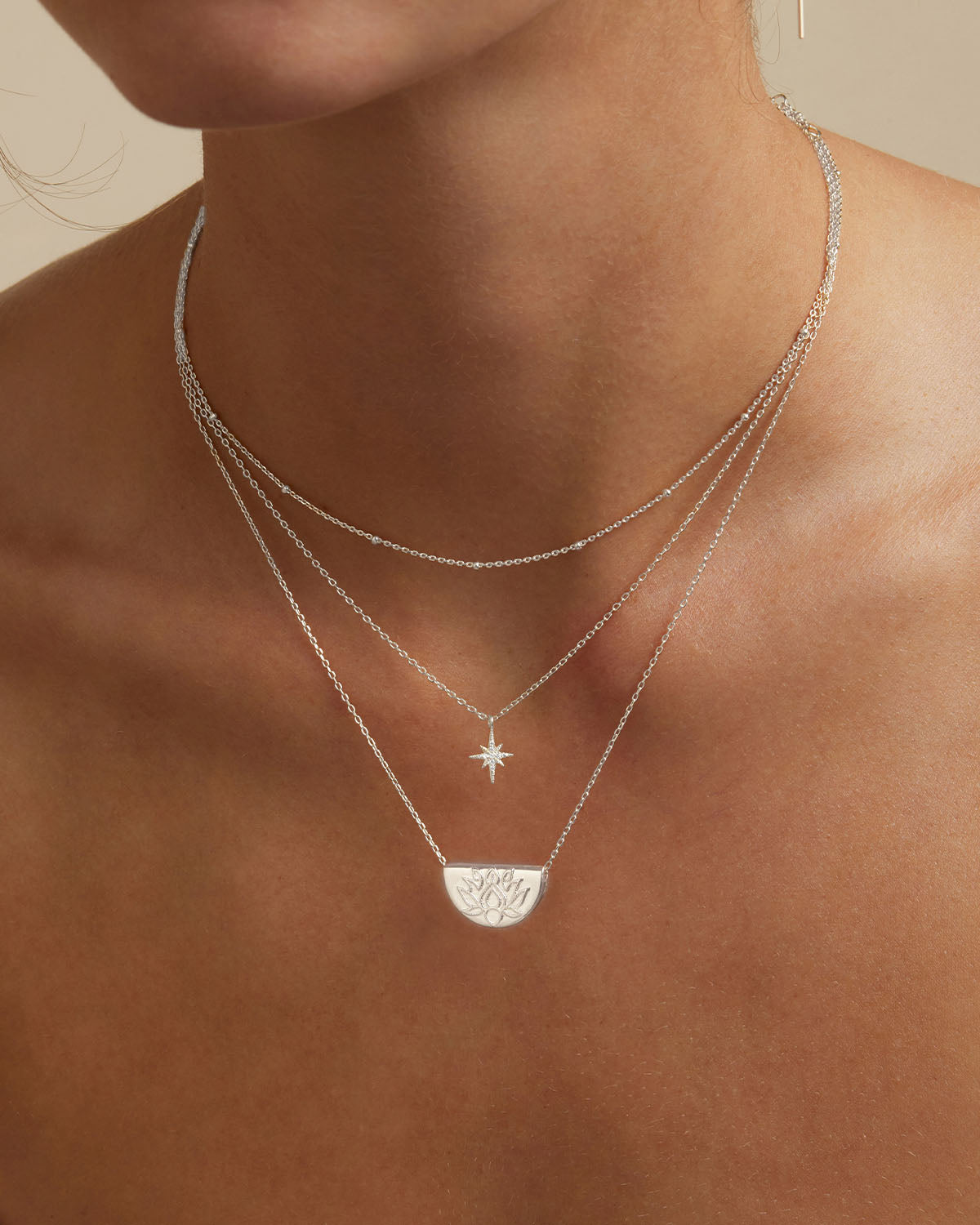 Silver store short necklace