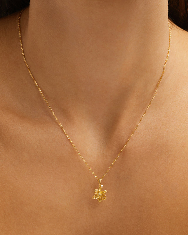 18k Gold Vermeil Water Lily July Birth Flower Necklace