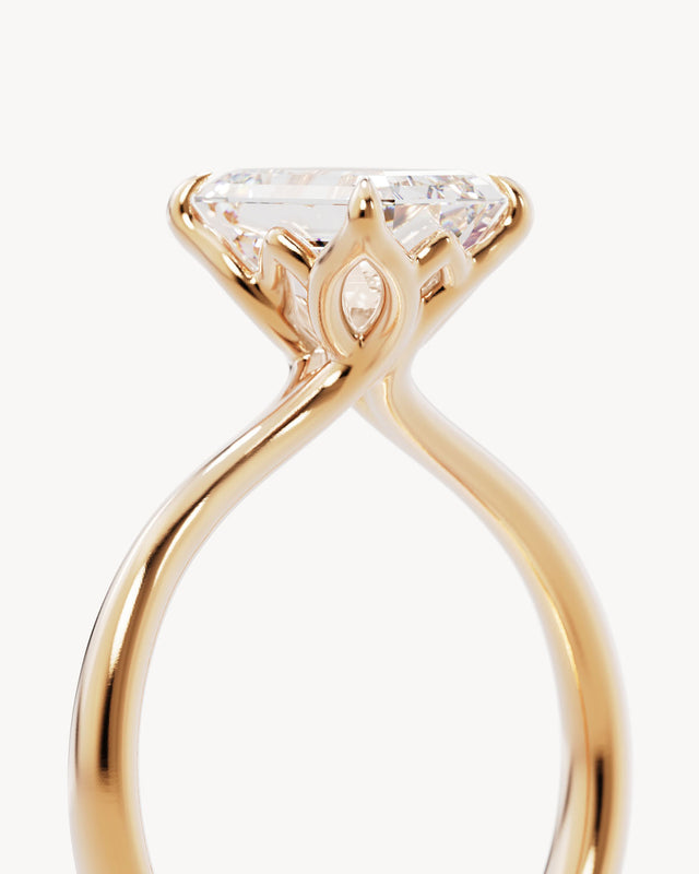18k Solid Gold Lotus Solitaire Engagement Ring - Emerald 2ct