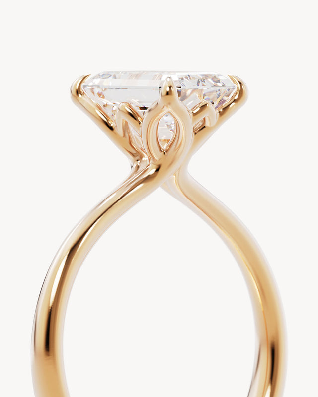 18k Solid Gold Lotus Solitaire Engagement Ring - Emerald 2.5ct