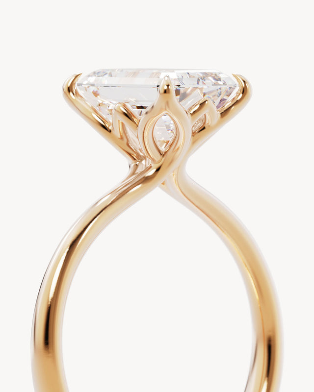 18k Solid Gold Lotus Solitaire Engagement Ring - Emerald 3ct