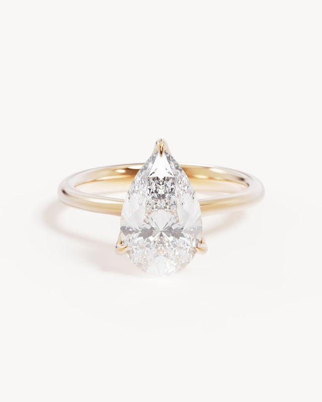 18k Solid Gold Lotus Solitaire Engagement Ring - Pear 2.5ct
