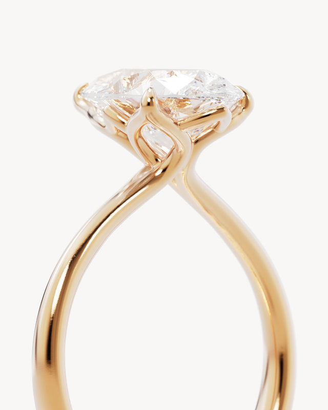 18k Solid Gold Lotus Solitaire Engagement Ring - Pear 3ct
