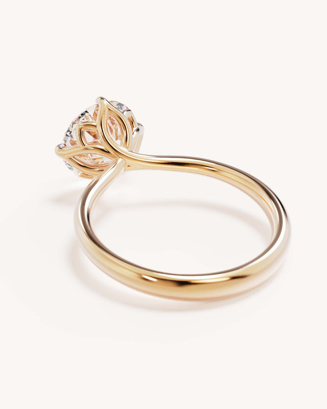 18k Solid Gold Lotus Solitaire Engagement Ring - Round 2.5ct