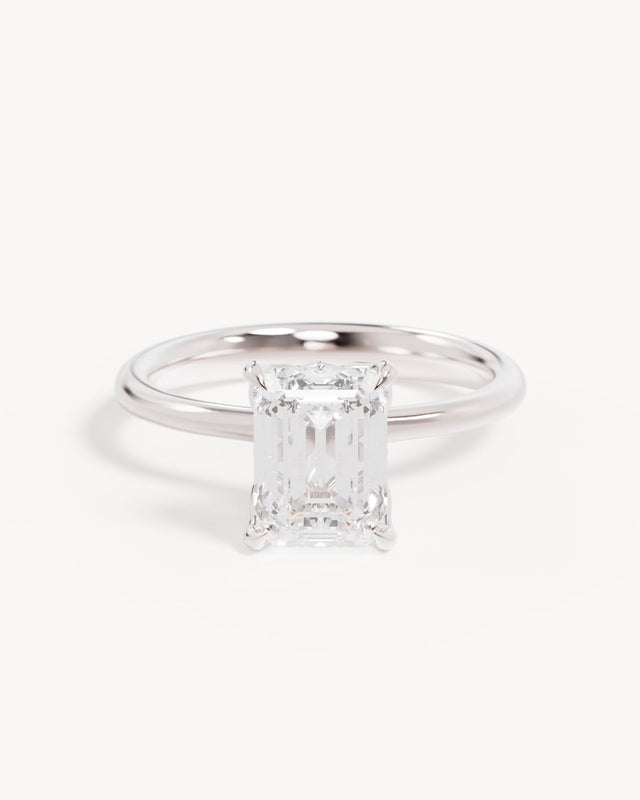 18k Solid White Gold Lotus Solitaire Engagement Ring - Emerald 1.5ct
