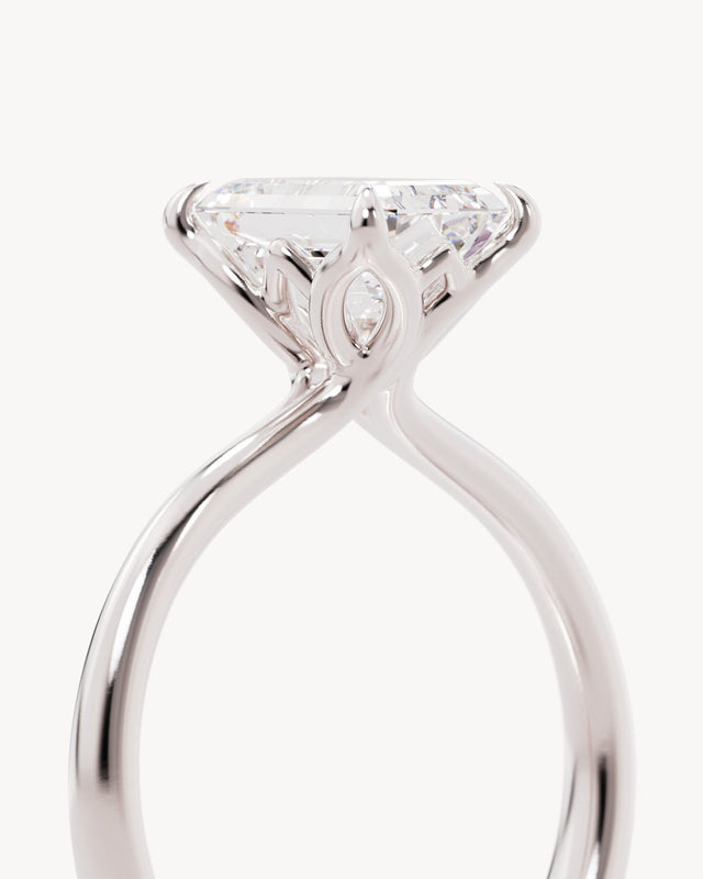 18k Solid White Gold Lotus Solitaire Engagement Ring - Emerald 1.5ct