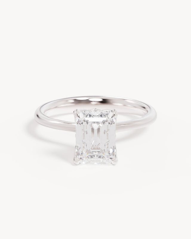 18k Solid White Gold Lotus Solitaire Engagement Ring - Emerald 2ct