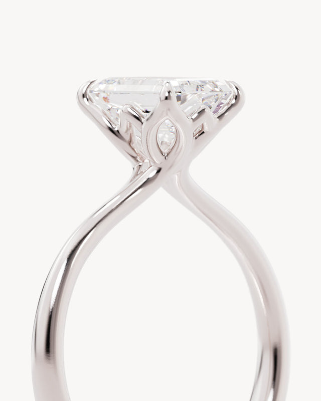 18k Solid White Gold Lotus Solitaire Engagement Ring - Emerald 2ct