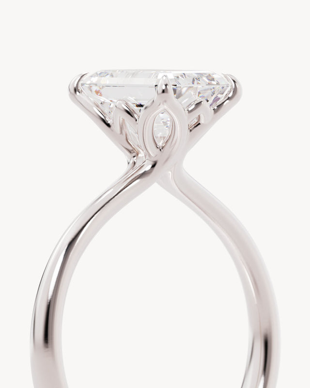 18k Solid White Gold Lotus Solitaire Engagement Ring - Emerald 2.5ct