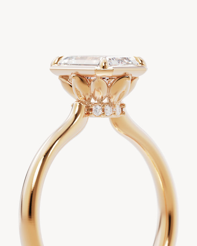 18k Solid Gold Hidden Lotus Engagement Ring - Emerald 1.5ct