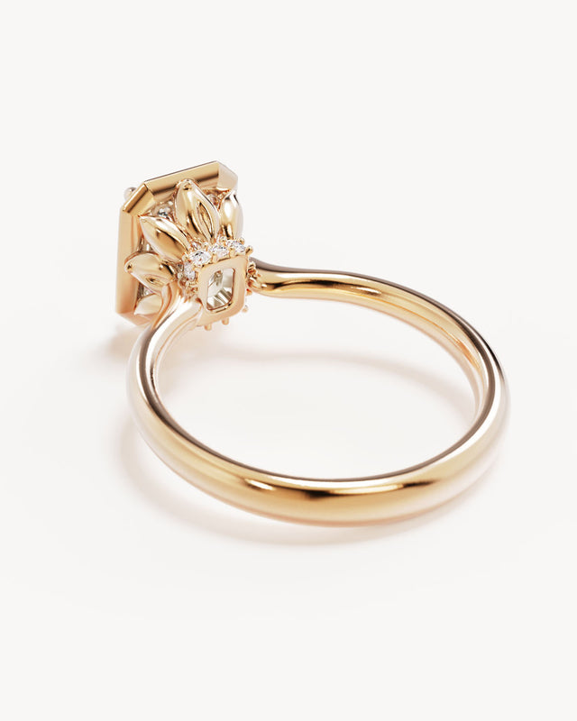 18k Solid Gold Hidden Lotus Engagement Ring - Emerald 2ct