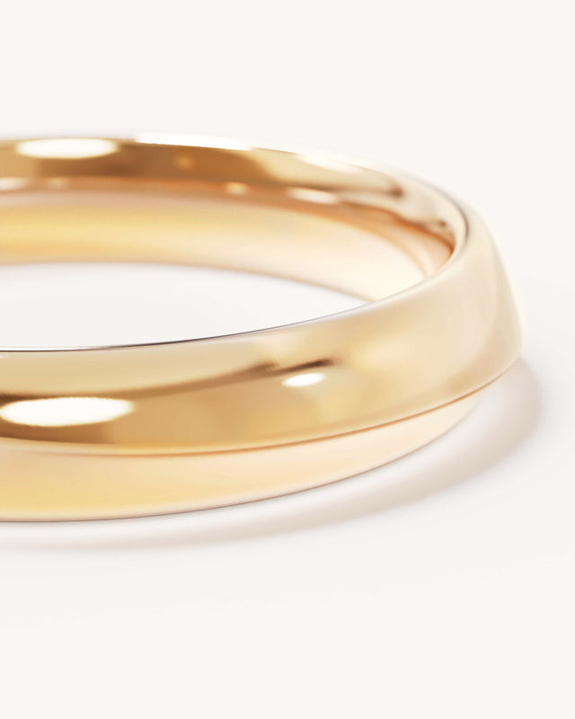 18k Solid Gold Whispering Sea Wedding Band