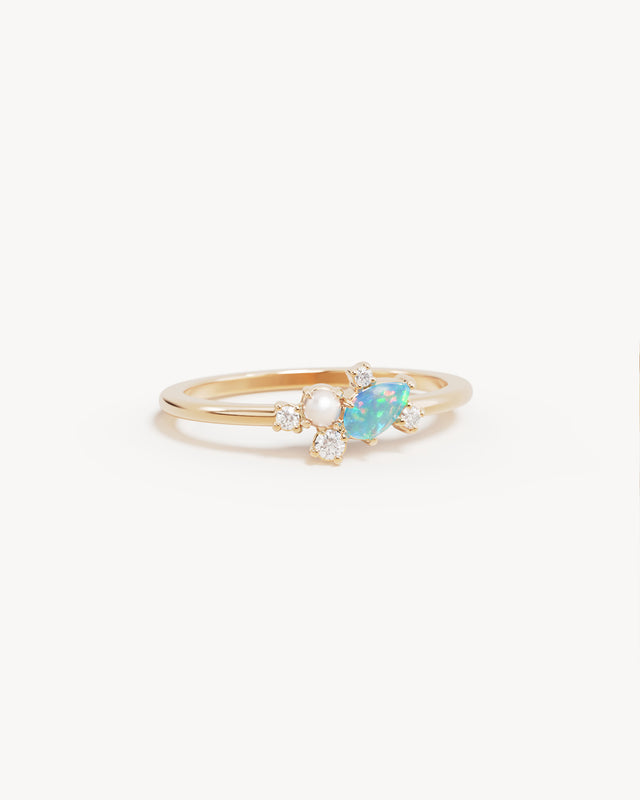 9k Solid Gold Enchanted Light Lab-Grown Diamond Ring
