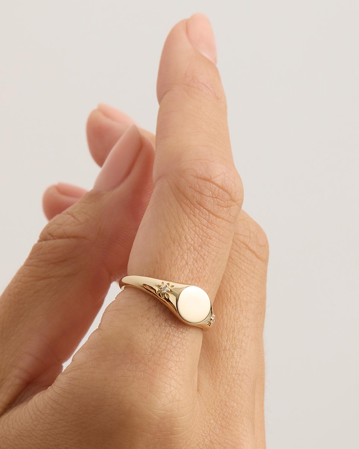 Solid shop signet ring